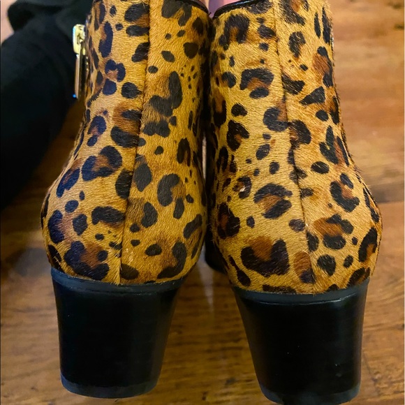 Booties by Naturalizer* ♥️ Sz 7 ♥️ - Picture 2 of 6